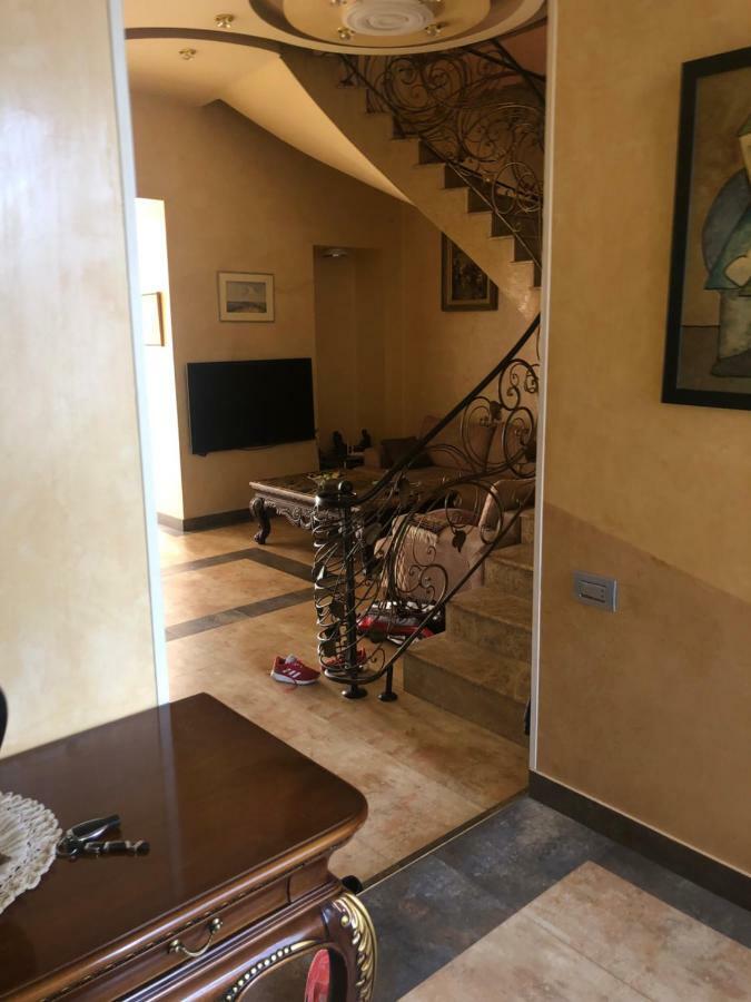 Luxury Tumanyan Apartment 예레반 외부 사진