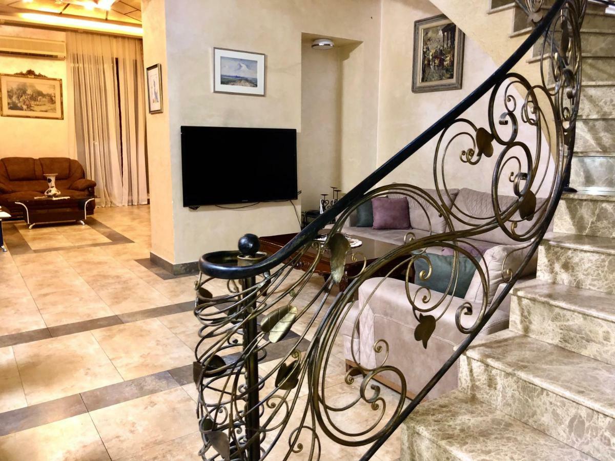 Luxury Tumanyan Apartment 예레반 외부 사진