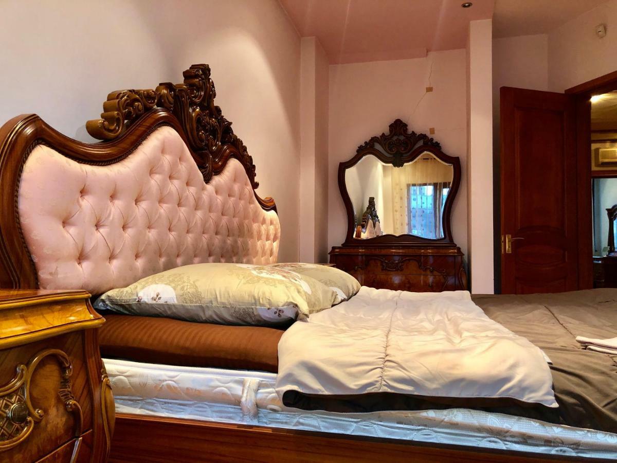 Luxury Tumanyan Apartment 예레반 외부 사진