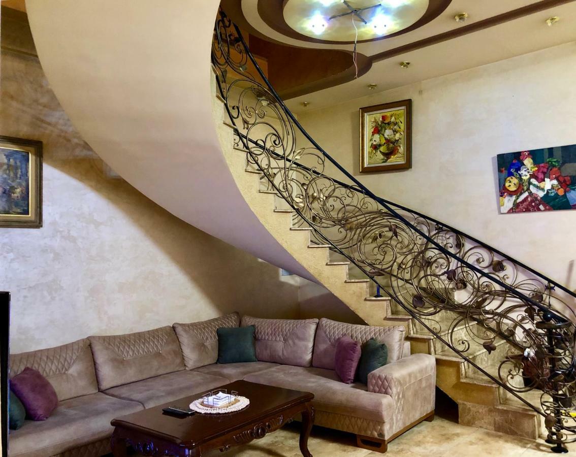 Luxury Tumanyan Apartment 예레반 외부 사진