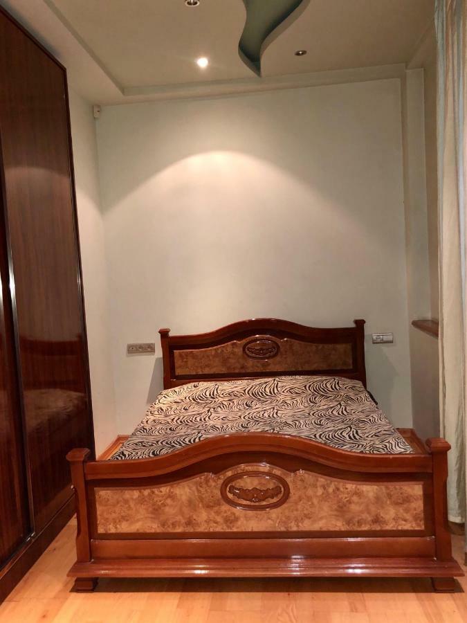 Luxury Tumanyan Apartment 예레반 외부 사진